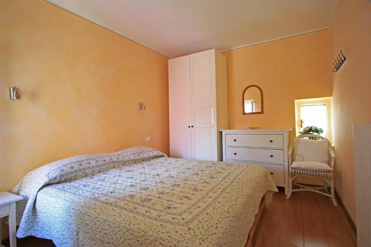 Casa Marsilva - Holiday Apartment With Roof Terrace, Near The Lake Toscolano Maderno 0*,  Italy