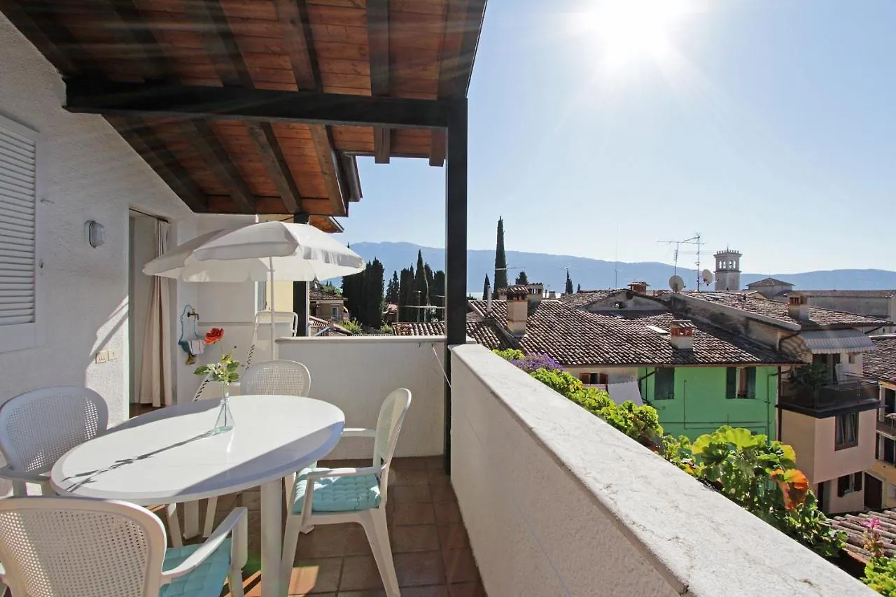 Casa Marsilva - Holiday Apartment With Roof Terrace, Near The Lake Toscolano Maderno