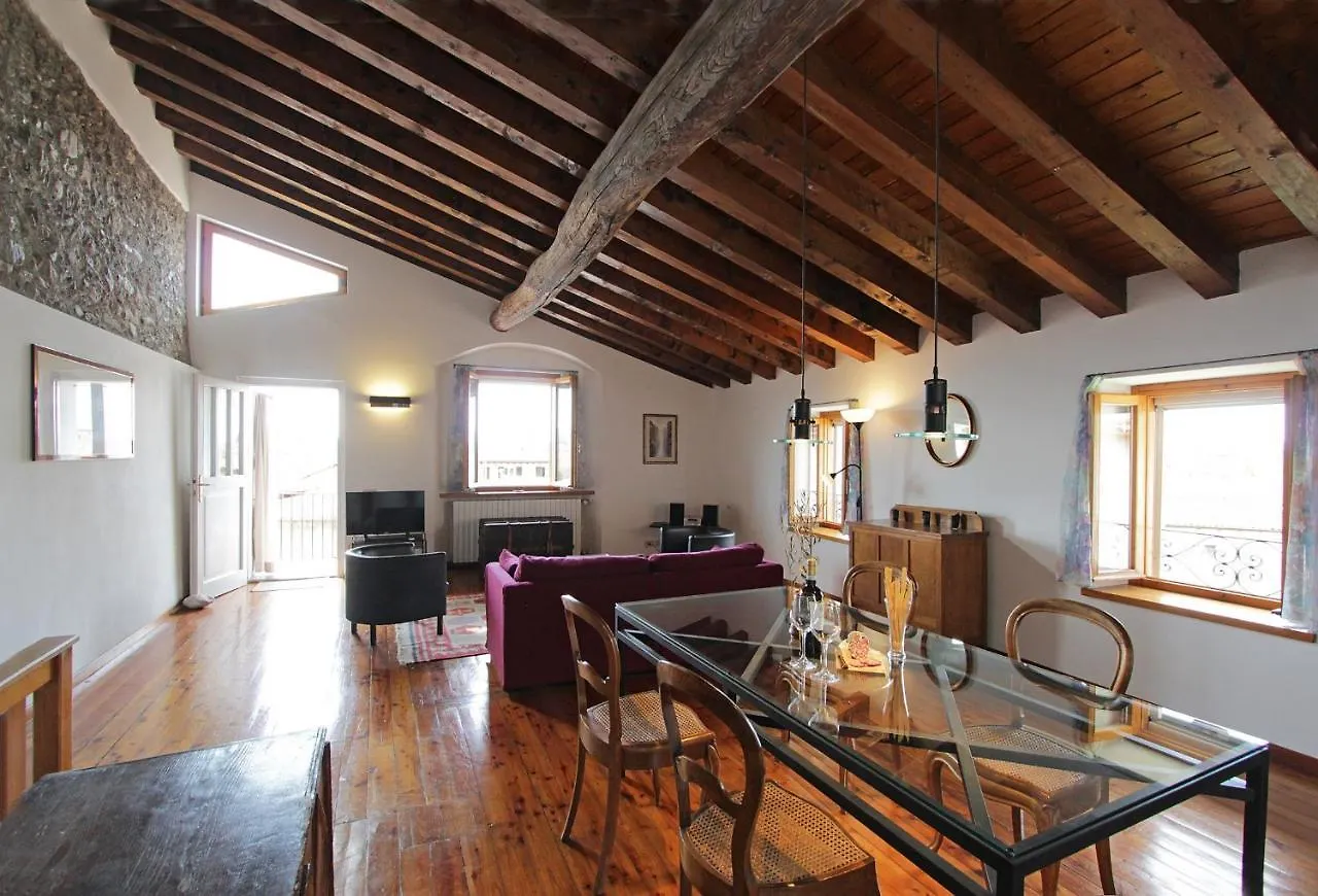 Casa Marsilva - Holiday Apartment With Roof Terrace, Near The Lake Toscolano Maderno