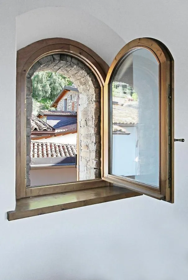 Casa Marsilva - Holiday Apartment With Roof Terrace, Near The Lake Toscolano Maderno