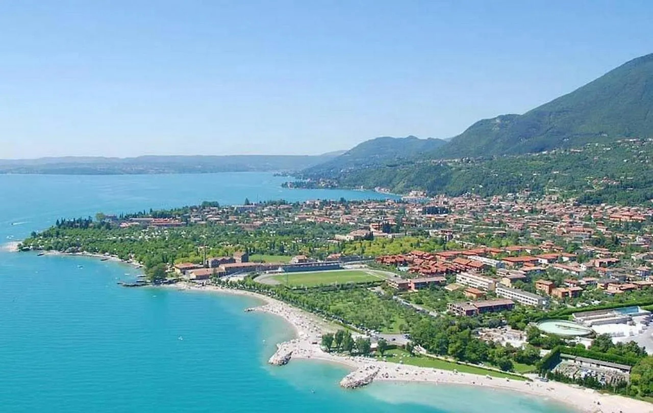 Casa Marsilva - Holiday Apartment With Roof Terrace, Near The Lake Toscolano Maderno