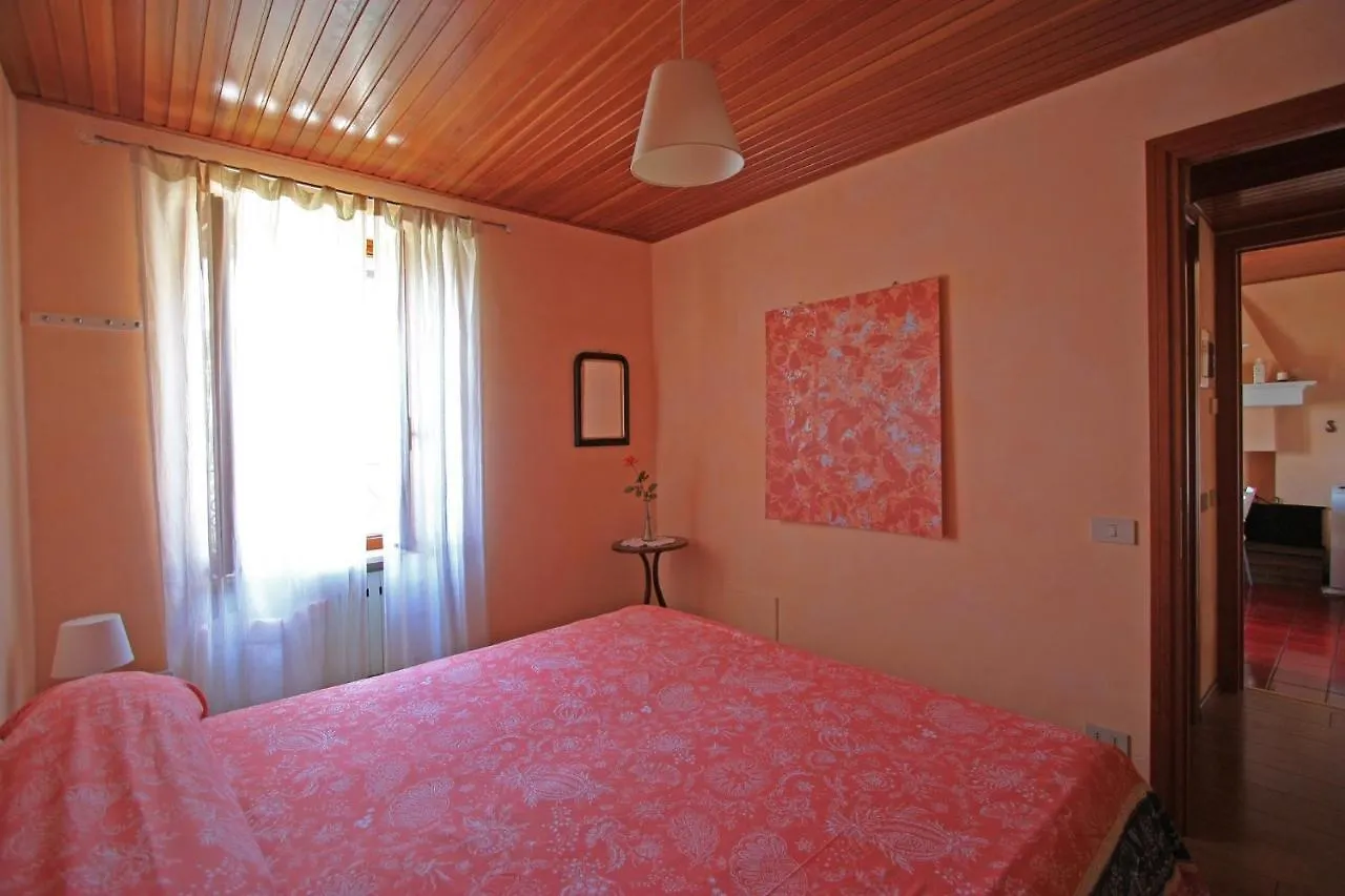 Casa Marsilva - Holiday Apartment With Roof Terrace, Near The Lake Toscolano Maderno